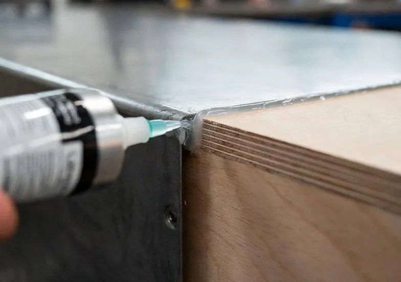 Склеивание металла и фанеры